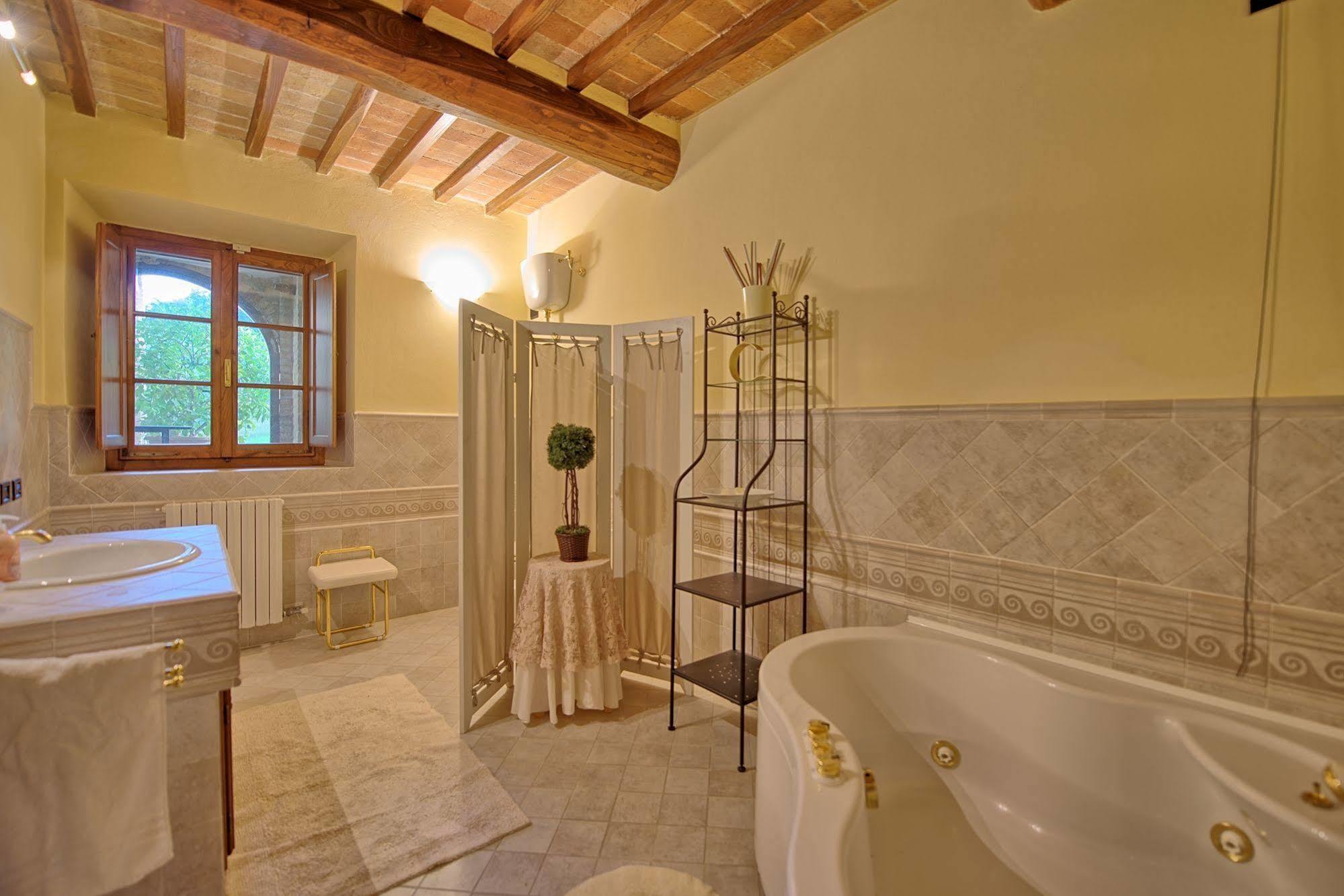 Villa Rachele Casole d'Elsa Bagian luar foto